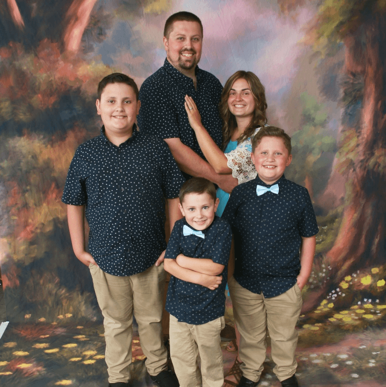 Pastors Seth & Lisa Avery